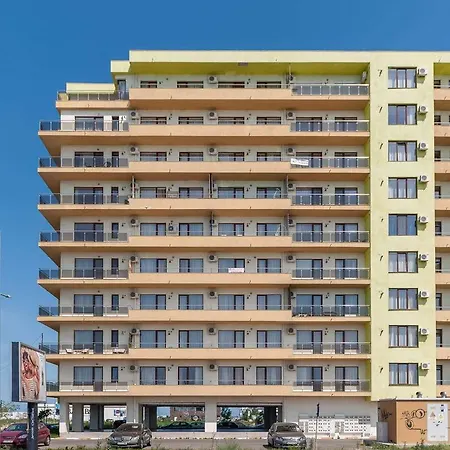 Allure Summerland Apartmán